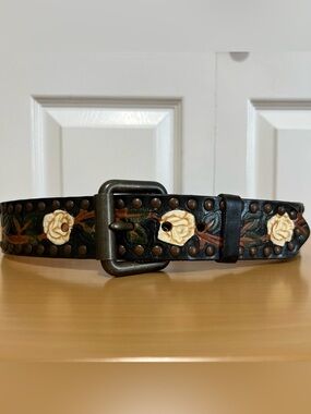 Streets Ahead Boho Western Floral Leather Belt with Stud Accents Size Medium USA